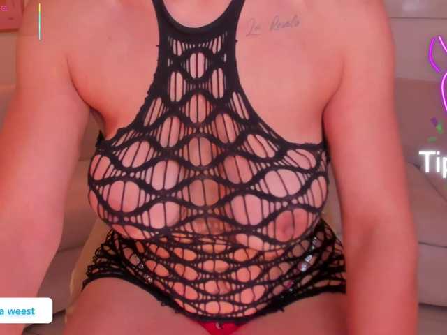 RebeccaWest live cam on BongaCams