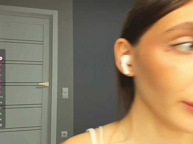 NydiaFuelling live cam on BongaCams