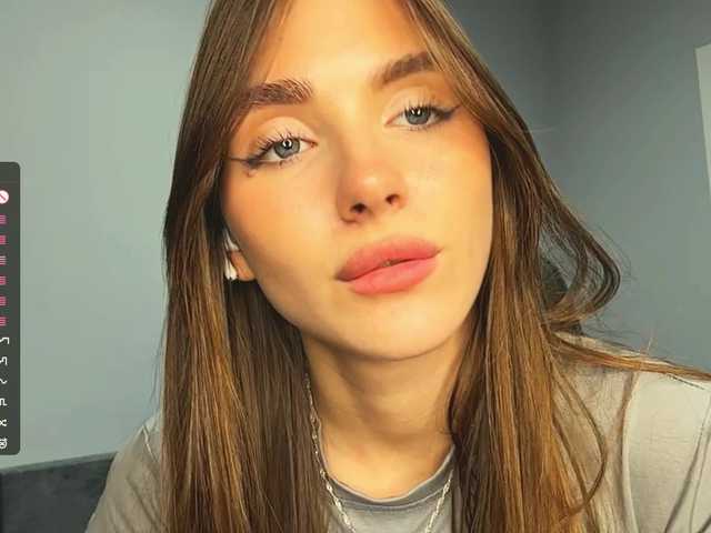 NydiaFuelling live cam on BongaCams