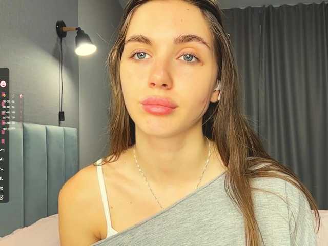 NydiaFuelling live cam on BongaCams