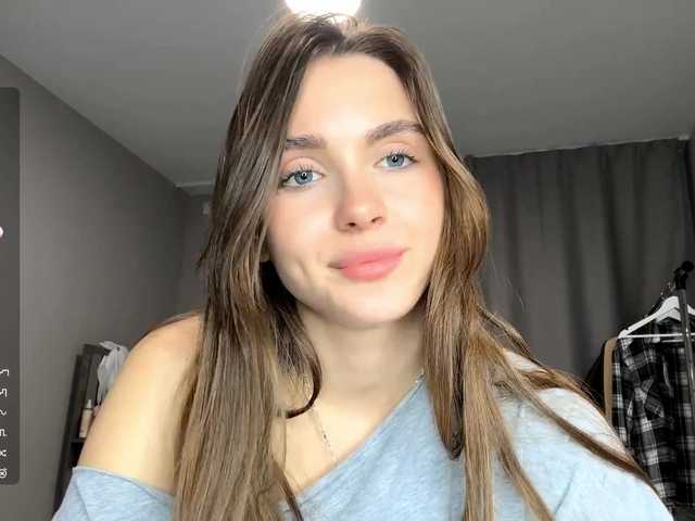 NydiaFuelling live cam on BongaCams