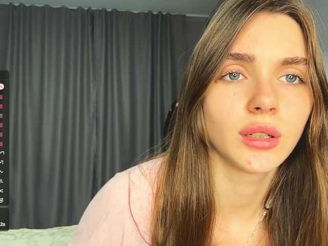 NydiaFuelling live cam on BongaCams