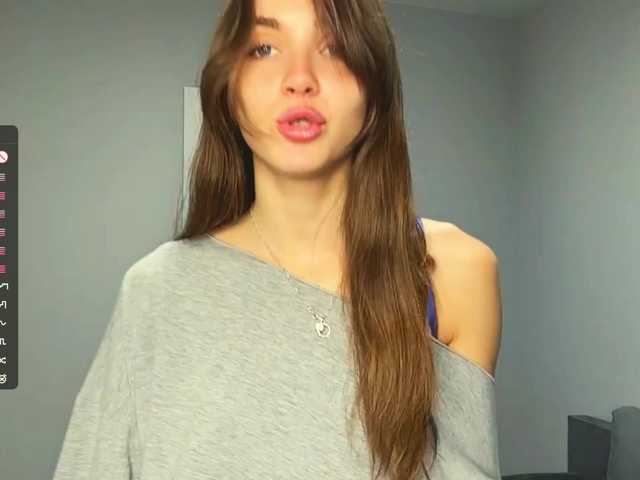 NydiaFuelling live cam on BongaCams