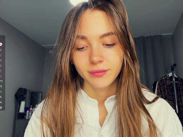 NydiaFuelling live cam on BongaCams