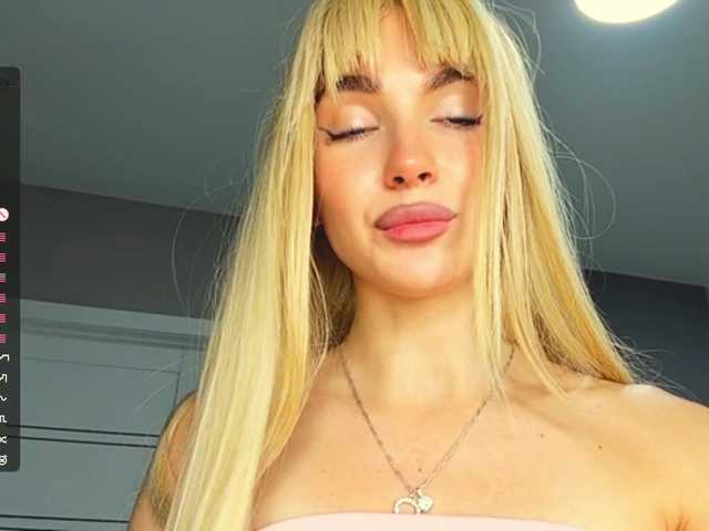 NydiaFuelling live cam on BongaCams