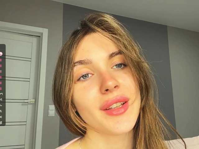 NydiaFuelling live cam on BongaCams