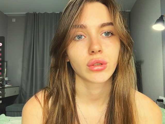 NydiaFuelling live cam on BongaCams