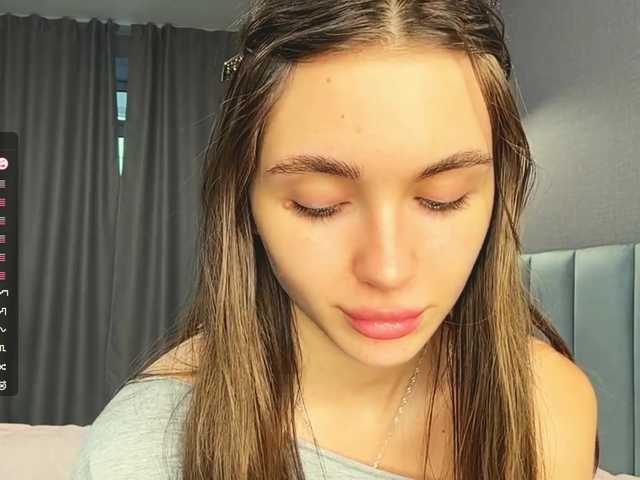 NydiaFuelling live cam on BongaCams
