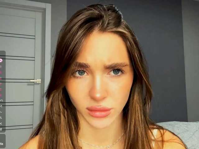 NydiaFuelling live cam on BongaCams