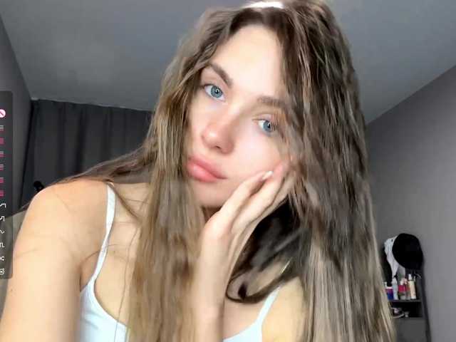 NydiaFuelling live cam on BongaCams