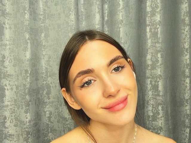 NydiaFuelling live cam on BongaCams