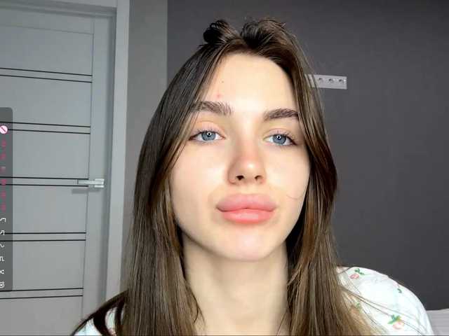 NydiaFuelling live cam on BongaCams