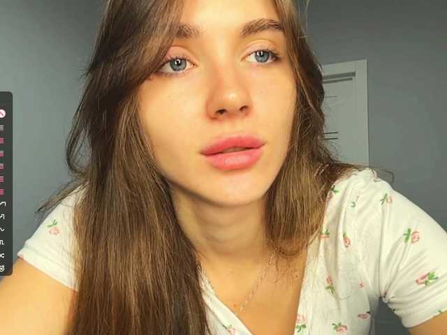 NydiaFuelling live cam on BongaCams