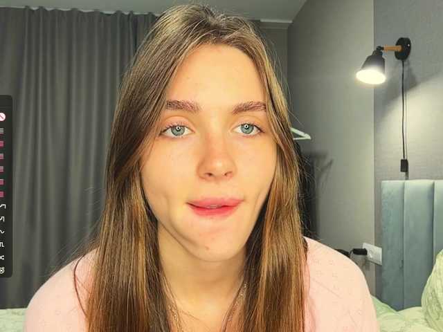 NydiaFuelling live cam on BongaCams