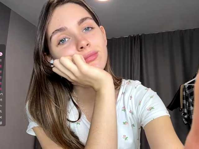NydiaFuelling live cam on BongaCams