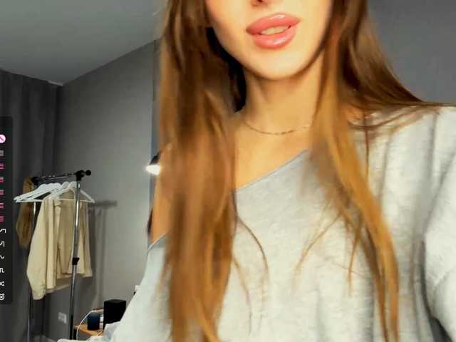 NydiaFuelling live cam on BongaCams