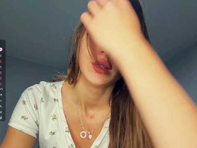 NydiaFuelling live cam on BongaCams