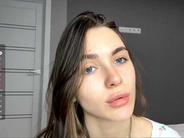 NydiaFuelling live cam on BongaCams