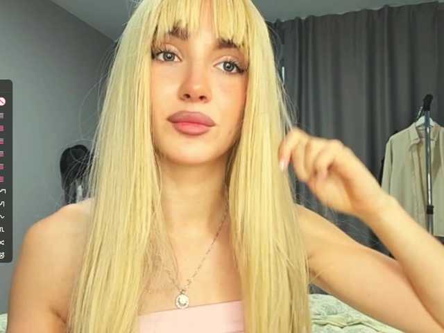 NydiaFuelling live cam on BongaCams