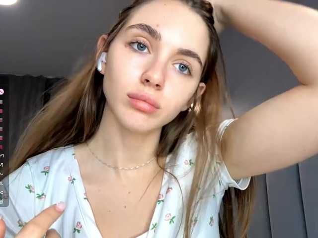 NydiaFuelling live cam on BongaCams