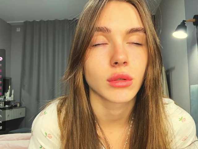 NydiaFuelling live cam on BongaCams
