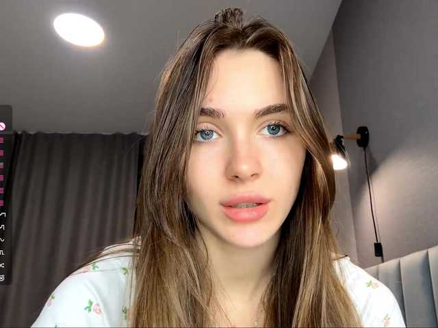 NydiaFuelling live cam on BongaCams