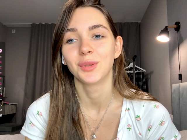 NydiaFuelling live cam preview