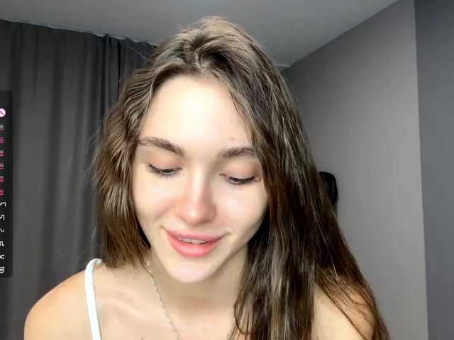 NydiaFuelling live cam on BongaCams