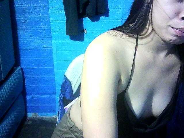 bigbooty24 live cam on BongaCams