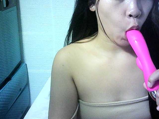 bigbooty24 live cam on BongaCams