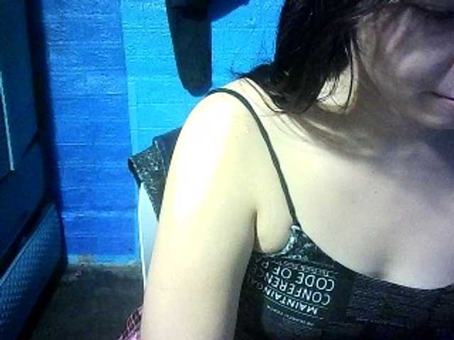 bigbooty24 live cam on BongaCams
