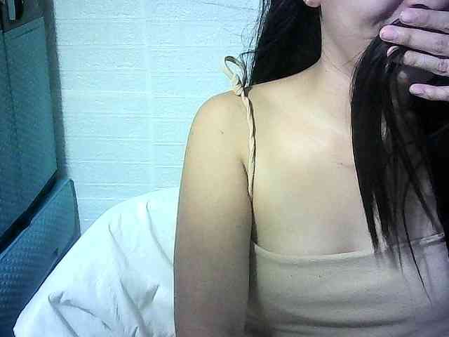 Velvetkiss24 webcam