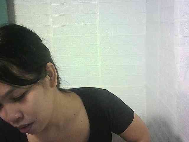 Velvetkiss24 webcam