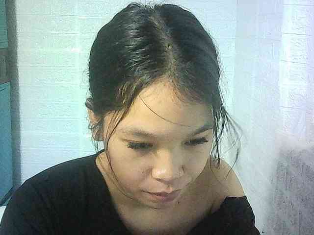 Velvetkiss24 webcam