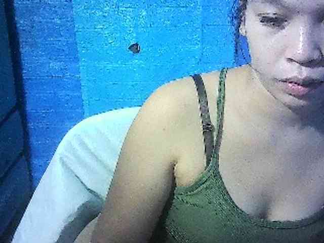 Velvetkiss24 webcam