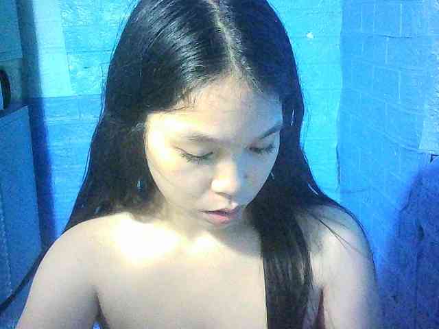 Velvetkiss24 webcam