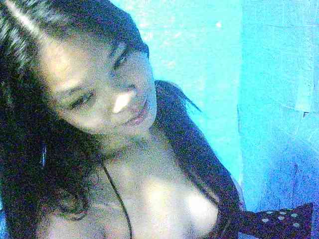 Velvetkiss24 webcam