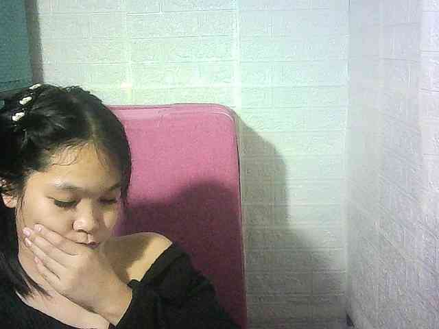 Velvetkiss24 webcam