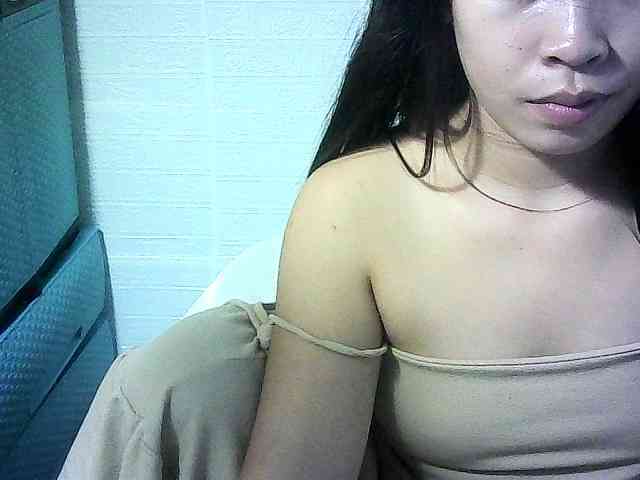 Velvetkiss24 webcam