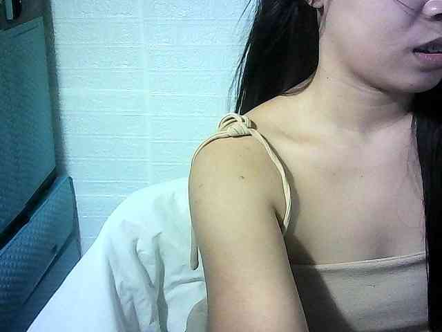 Velvetkiss24 webcam