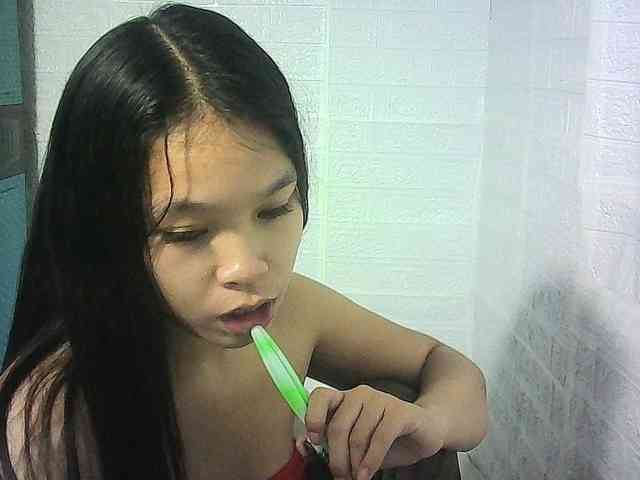 Velvetkiss24 webcam