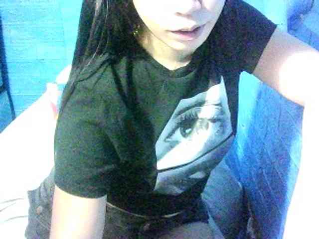 Velvetkiss24 webcam