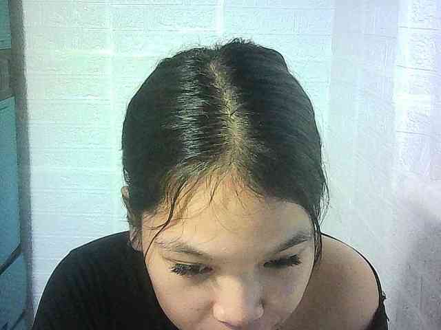 Velvetkiss24 webcam