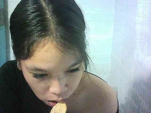 Velvetkiss24 webcam