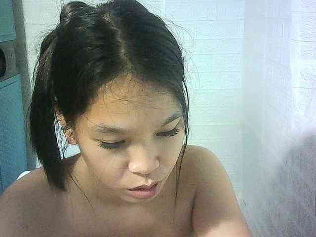 Velvetkiss24 webcam