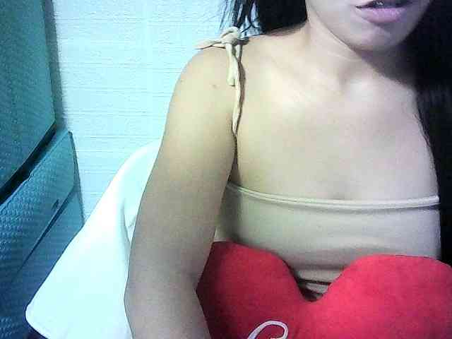 Velvetkiss24 webcam