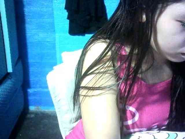 bigbooty24 webcam
