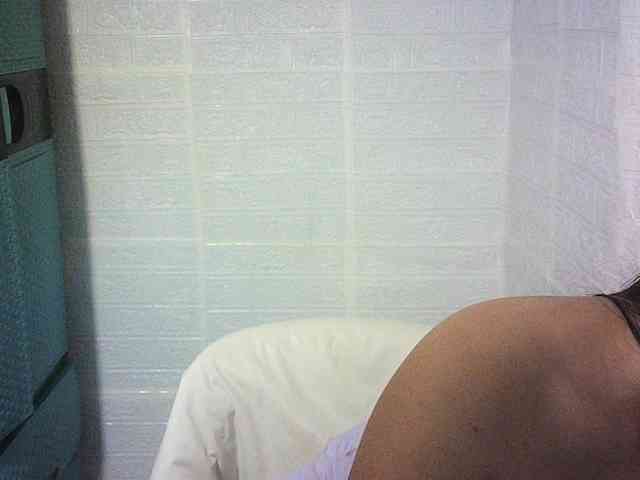 Velvetkiss24 webcam