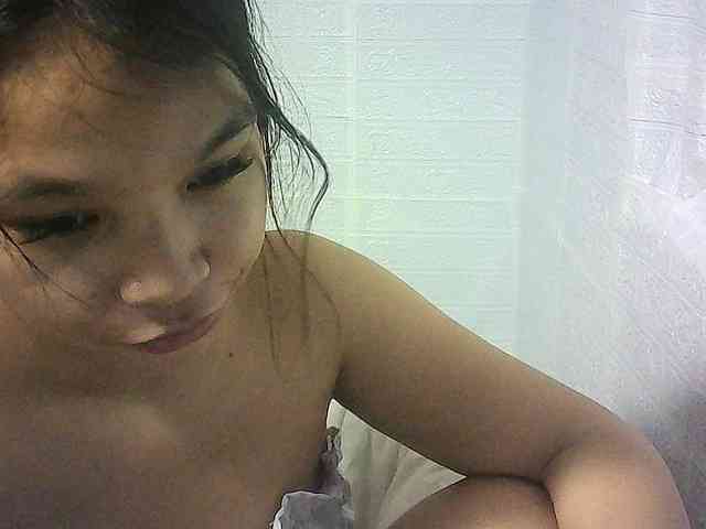 Velvetkiss24 webcam