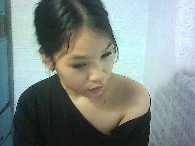 Velvetkiss24 webcam